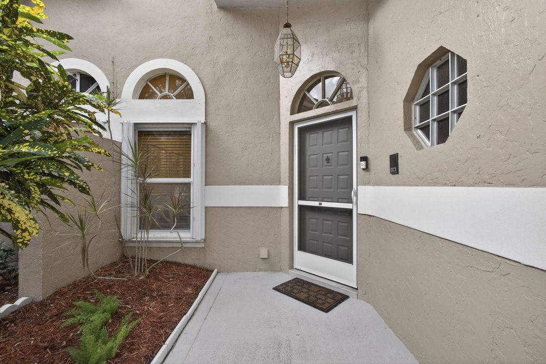 For Rent: $8,000 (2 beds, 2 baths, 1355 Square Feet)