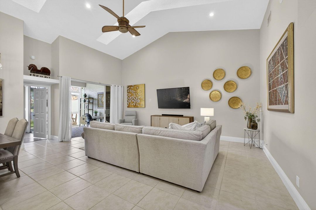 For Rent: $8,000 (2 beds, 2 baths, 1355 Square Feet)