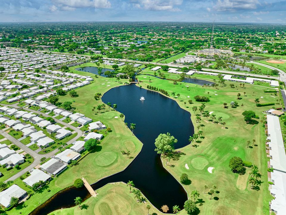 出租: $2,000 (2 贝兹, 1 浴室, 888 平方英尺)