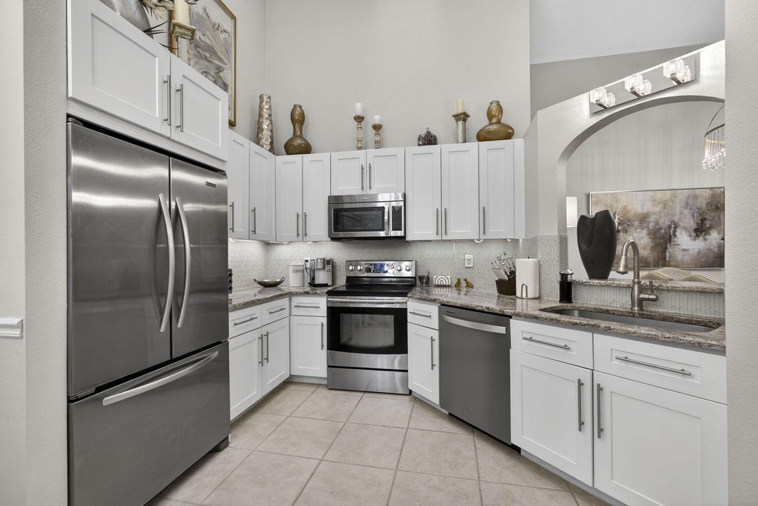 For Rent: $8,000 (2 beds, 2 baths, 1355 Square Feet)