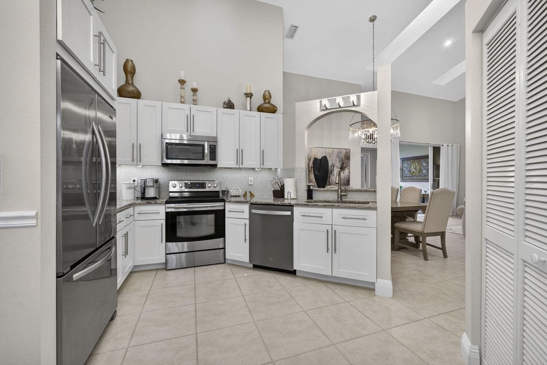 For Rent: $8,000 (2 beds, 2 baths, 1355 Square Feet)