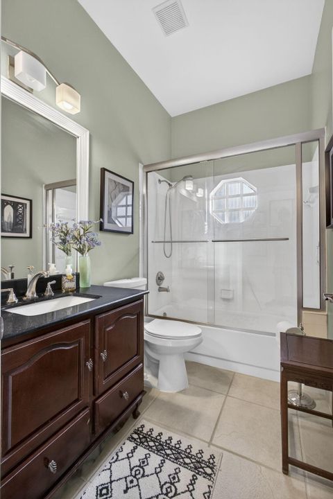 For Rent: $8,000 (2 beds, 2 baths, 1355 Square Feet)