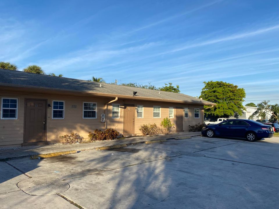 待售: $2,500,000 (0 贝兹, 0 浴室, 8640 平方英尺)