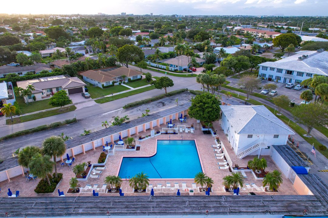 На продажу: $235,000 (2 спален, 2 ванн, 1008 Квадратных фут)