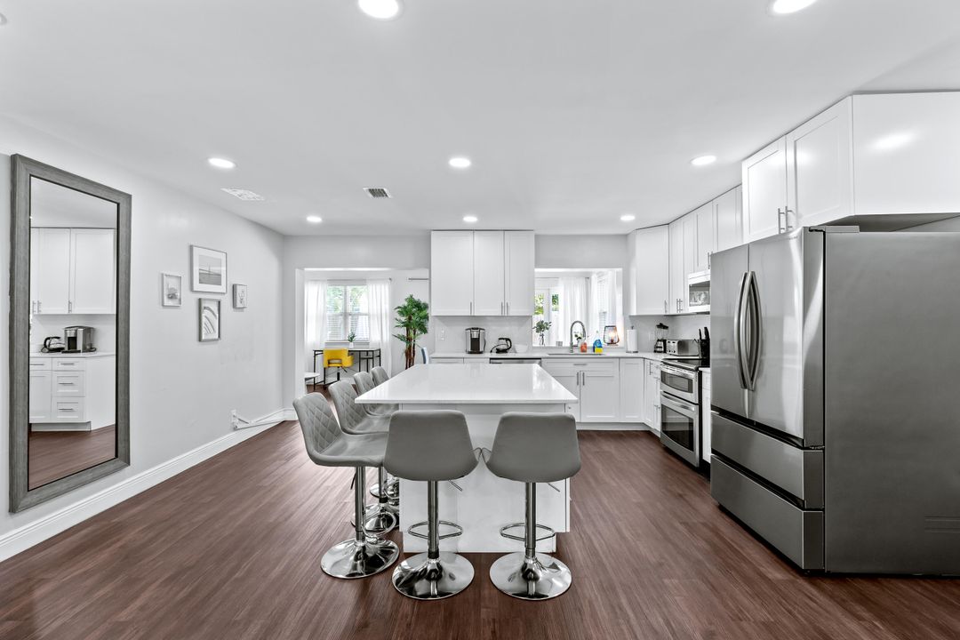 For Rent: $5,527 (3 beds, 2 baths, 1601 Square Feet)