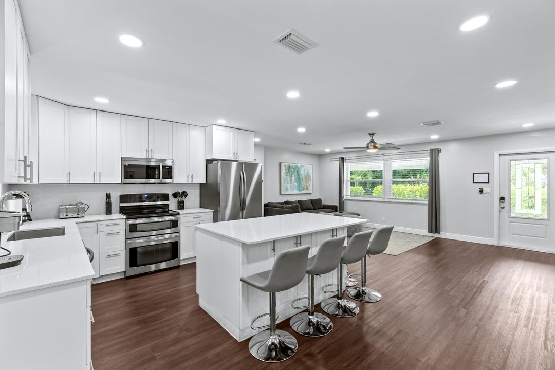 For Rent: $5,527 (3 beds, 2 baths, 1601 Square Feet)