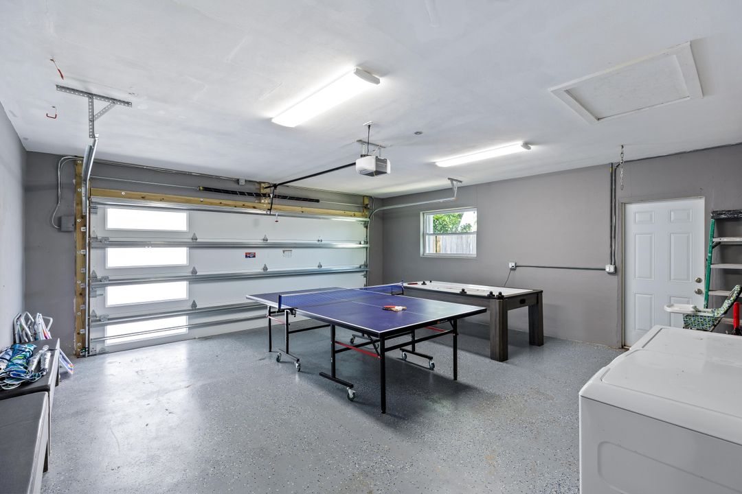 For Rent: $5,527 (3 beds, 2 baths, 1601 Square Feet)