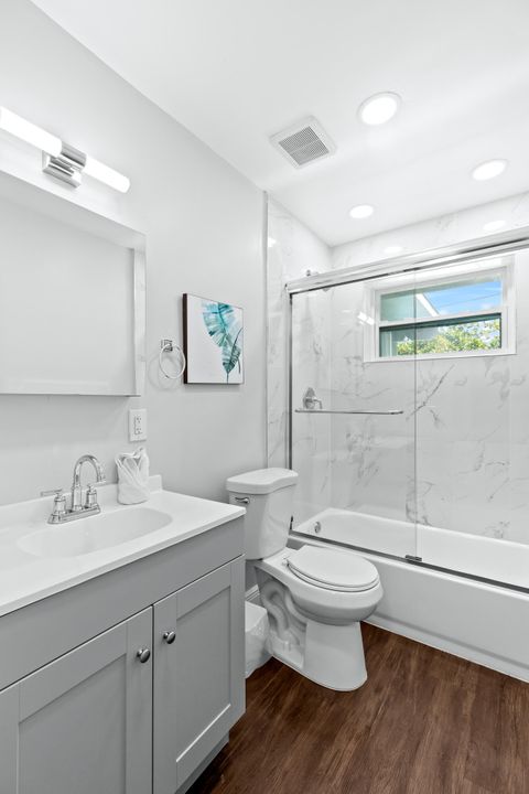 For Rent: $5,527 (3 beds, 2 baths, 1601 Square Feet)