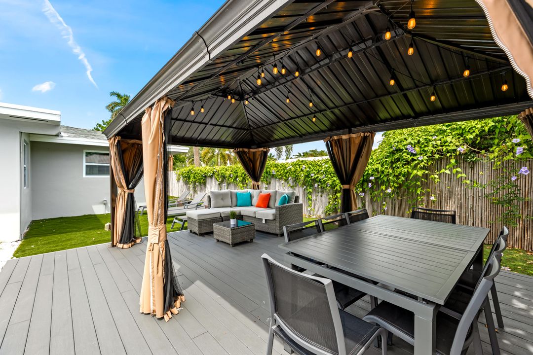 For Rent: $5,527 (3 beds, 2 baths, 1601 Square Feet)