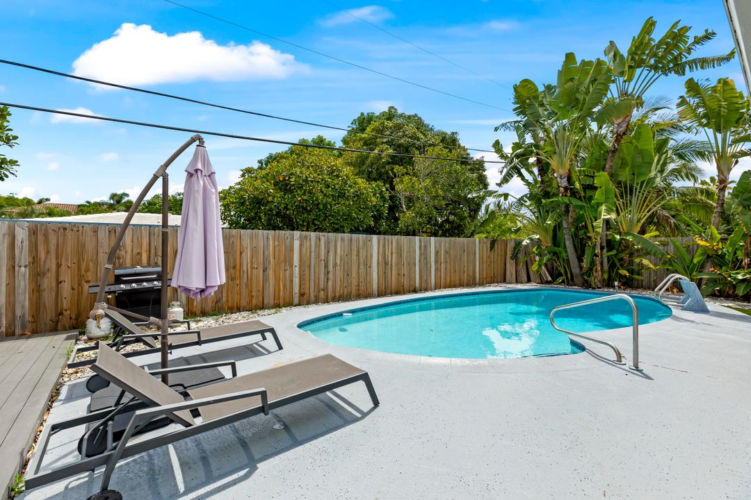 For Rent: $5,527 (3 beds, 2 baths, 1601 Square Feet)