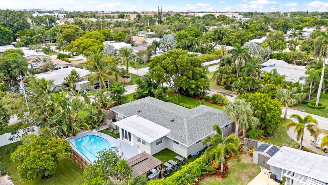 For Rent: $5,527 (3 beds, 2 baths, 1601 Square Feet)