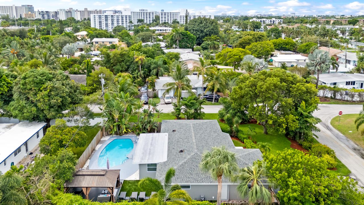 For Rent: $5,527 (3 beds, 2 baths, 1601 Square Feet)