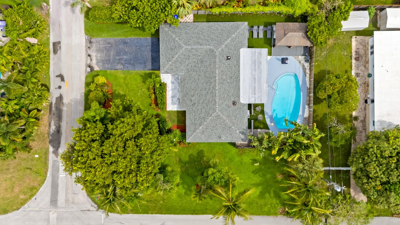 For Rent: $5,527 (3 beds, 2 baths, 1601 Square Feet)