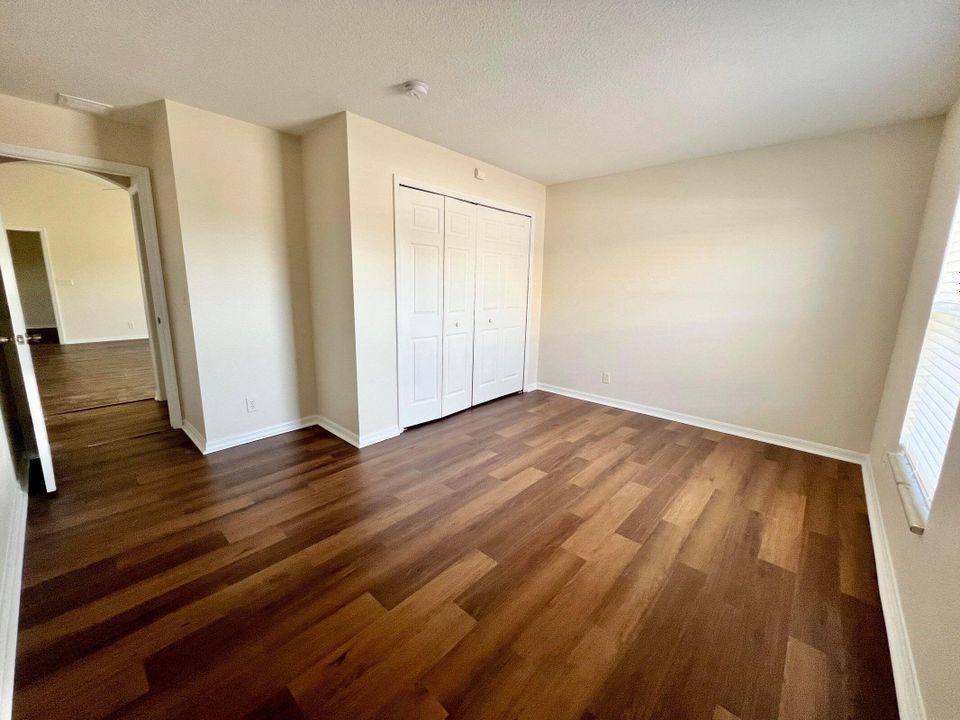 出租: $2,475 (4 贝兹, 2 浴室, 2070 平方英尺)