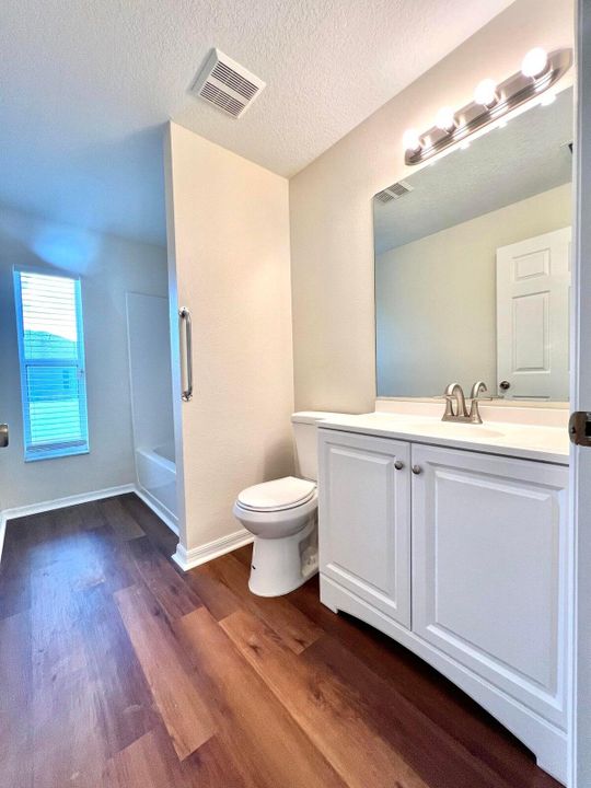 出租: $2,475 (4 贝兹, 2 浴室, 2070 平方英尺)