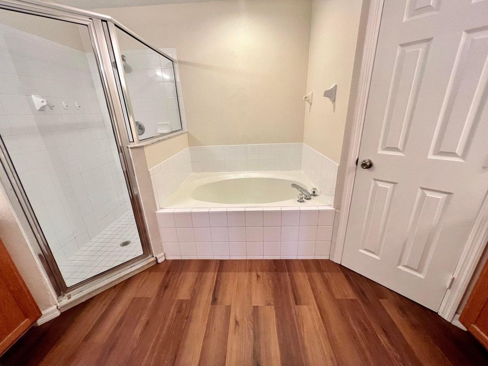 出租: $2,475 (4 贝兹, 2 浴室, 2070 平方英尺)