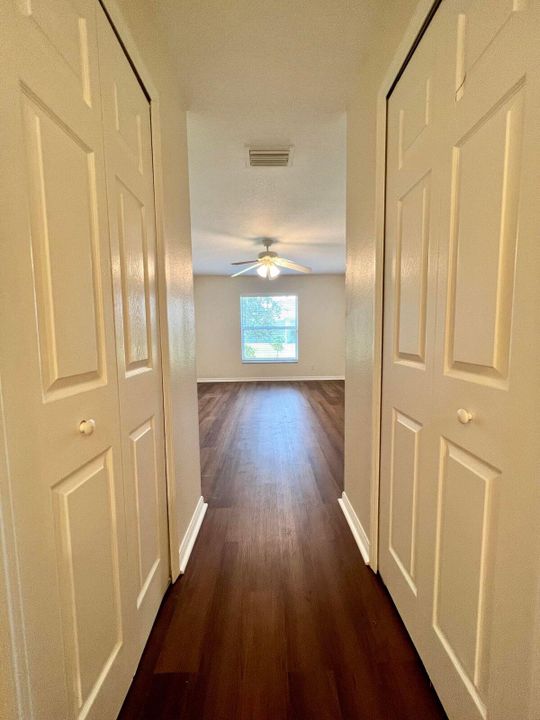 出租: $2,475 (4 贝兹, 2 浴室, 2070 平方英尺)