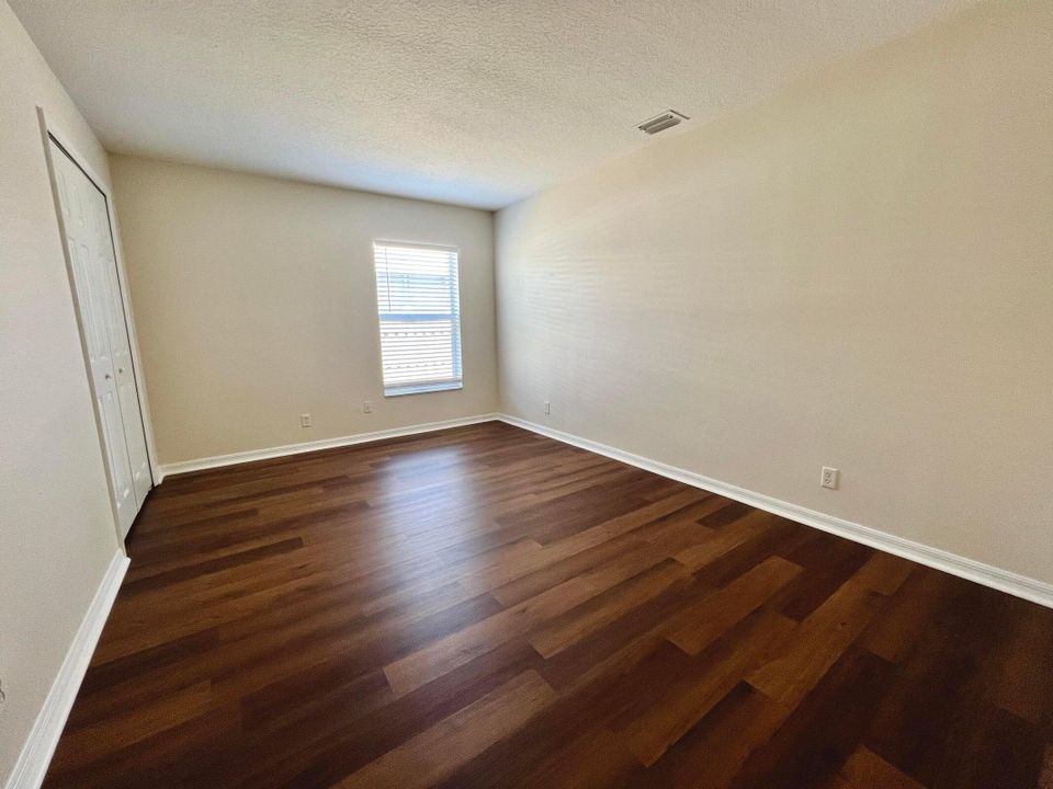 出租: $2,475 (4 贝兹, 2 浴室, 2070 平方英尺)