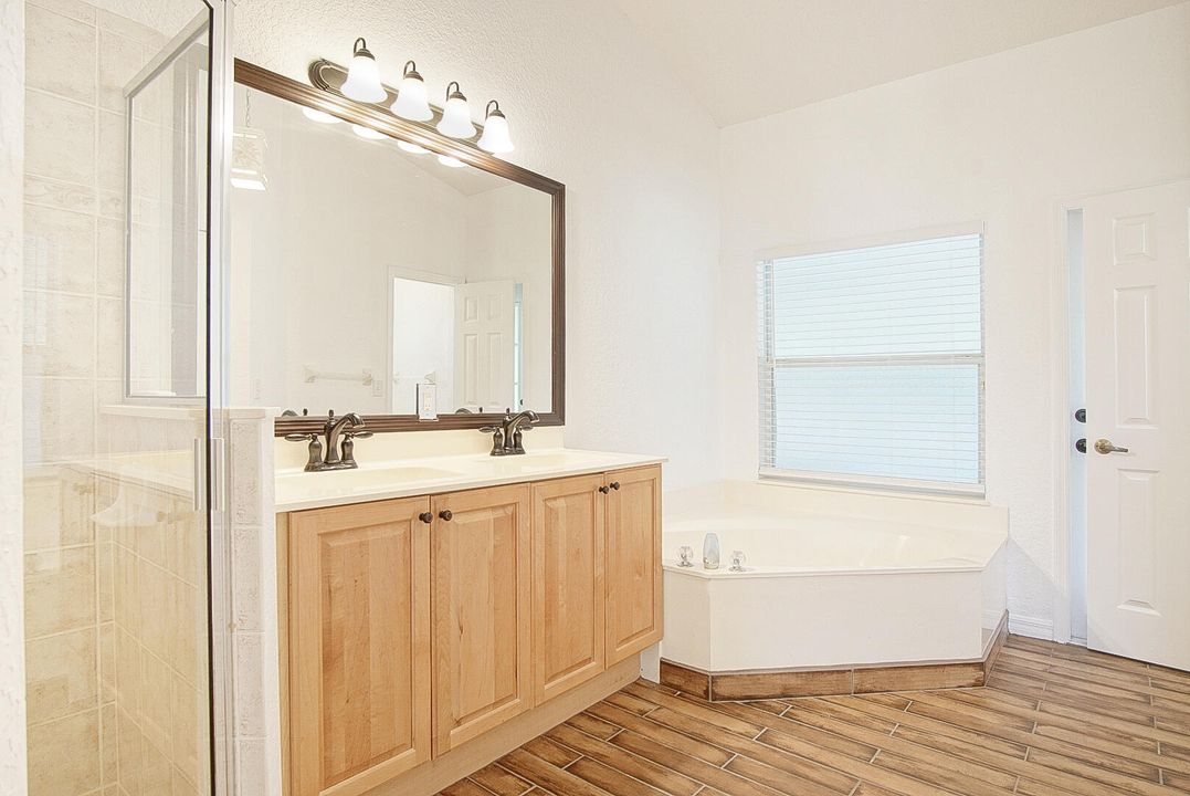 待售: $379,900 (3 贝兹, 2 浴室, 1690 平方英尺)