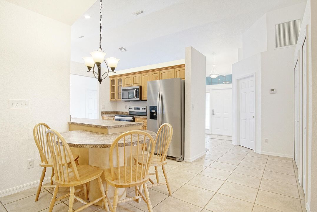 待售: $379,900 (3 贝兹, 2 浴室, 1690 平方英尺)