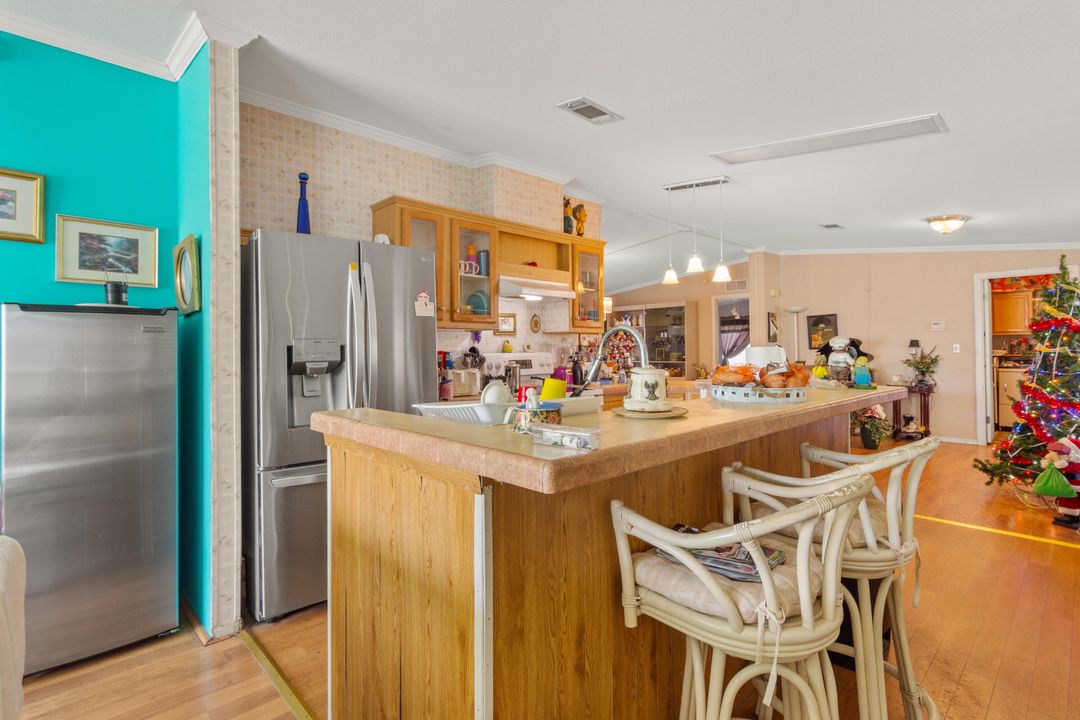 For Sale: $149,900 (2 beds, 2 baths, 1680 Square Feet)