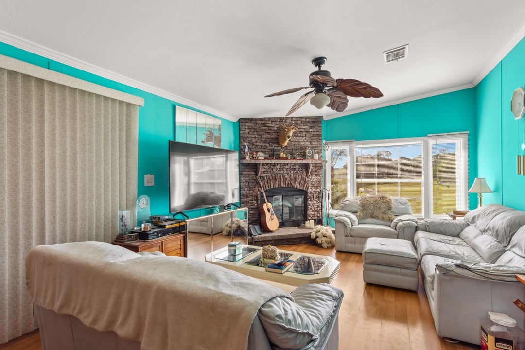 For Sale: $149,900 (2 beds, 2 baths, 1680 Square Feet)