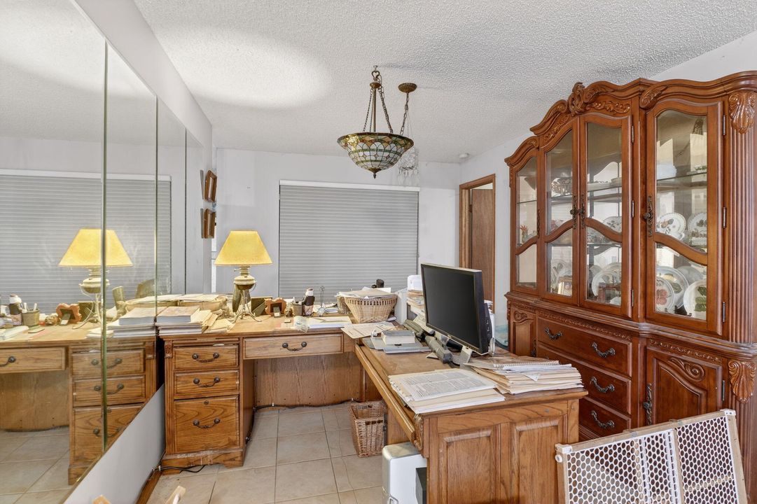 For Sale: $425,000 (4 beds, 2 baths, 2109 Square Feet)