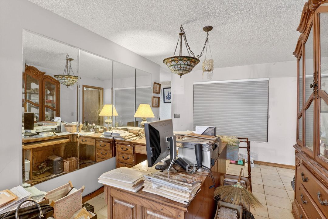 For Sale: $425,000 (4 beds, 2 baths, 2109 Square Feet)