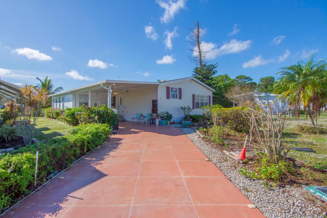 For Sale: $149,900 (2 beds, 2 baths, 1680 Square Feet)