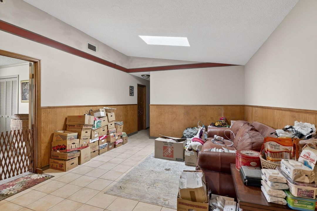 For Sale: $425,000 (4 beds, 2 baths, 2109 Square Feet)