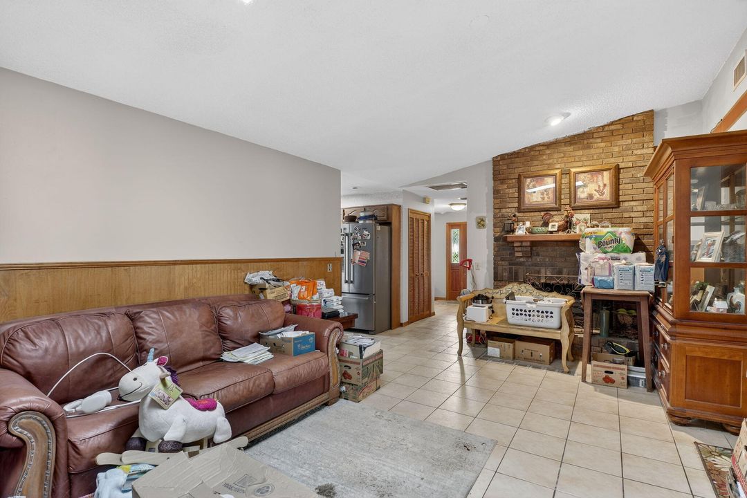 For Sale: $425,000 (4 beds, 2 baths, 2109 Square Feet)