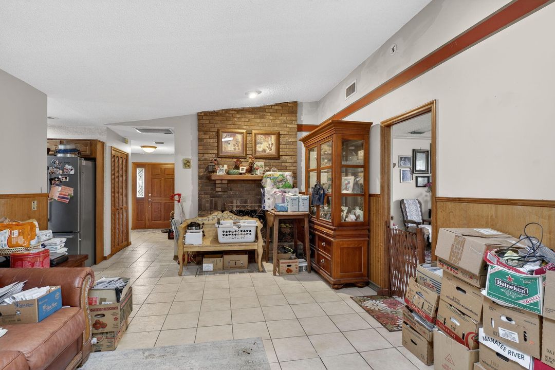 For Sale: $425,000 (4 beds, 2 baths, 2109 Square Feet)