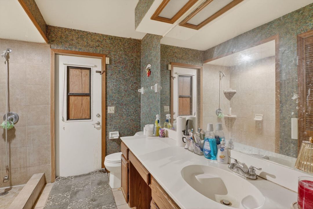 For Sale: $425,000 (4 beds, 2 baths, 2109 Square Feet)