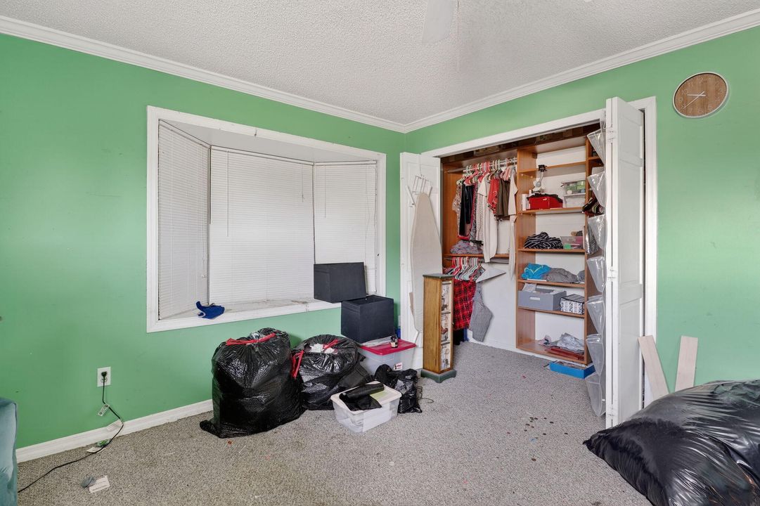 For Sale: $425,000 (4 beds, 2 baths, 2109 Square Feet)