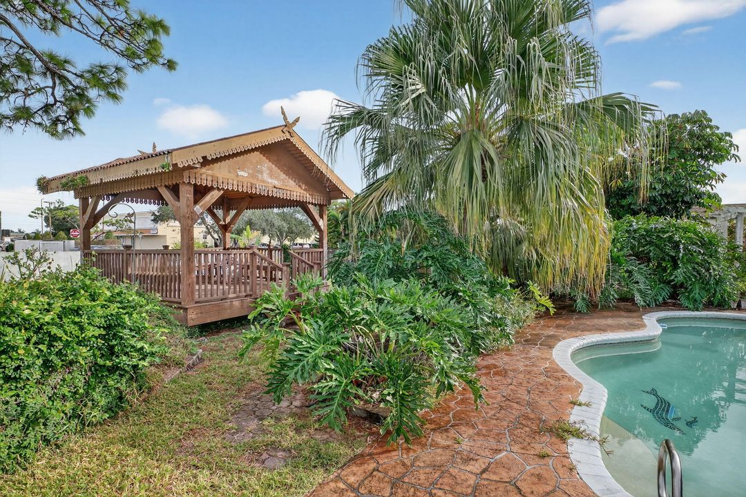 For Sale: $425,000 (4 beds, 2 baths, 2109 Square Feet)