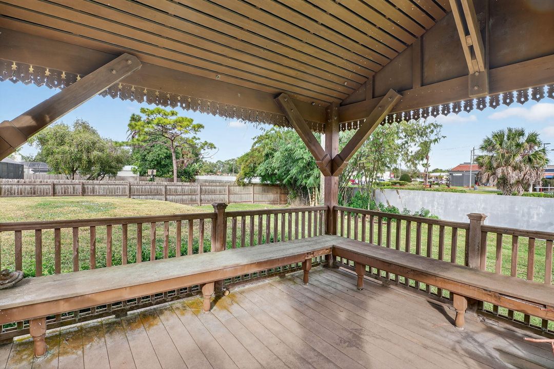 For Sale: $425,000 (4 beds, 2 baths, 2109 Square Feet)