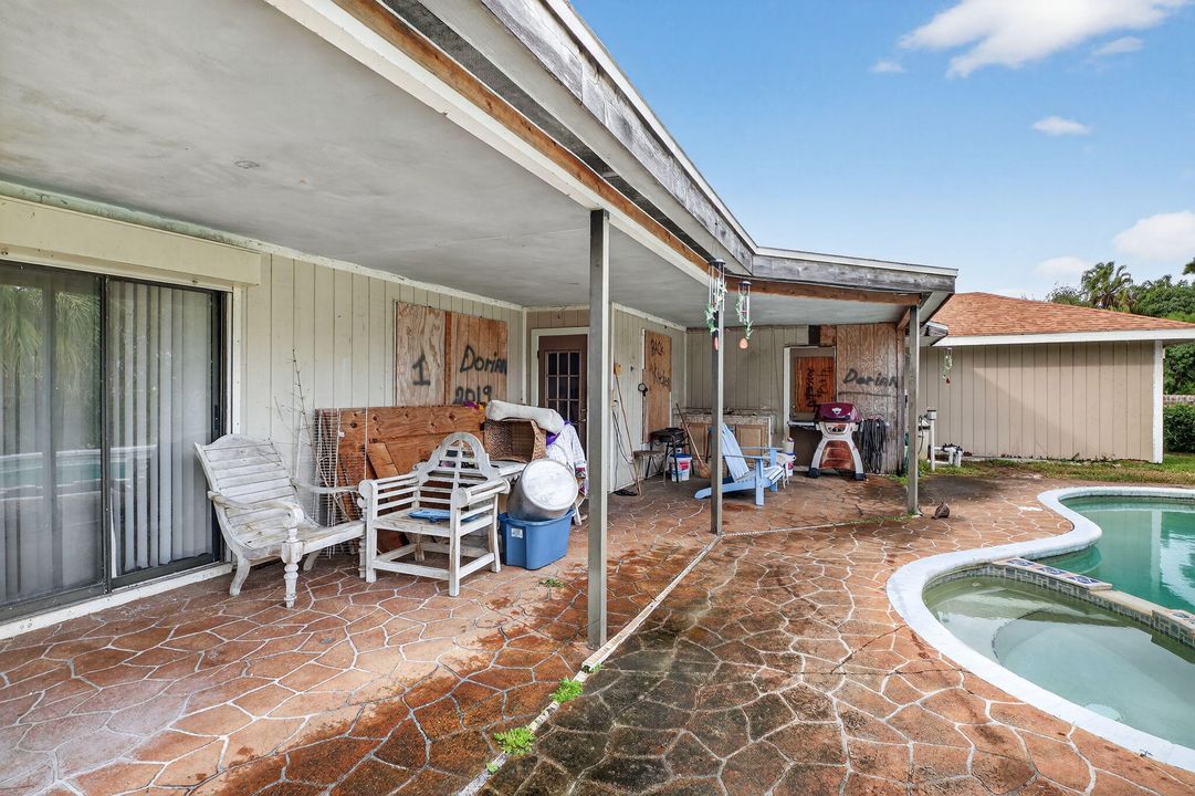 For Sale: $425,000 (4 beds, 2 baths, 2109 Square Feet)