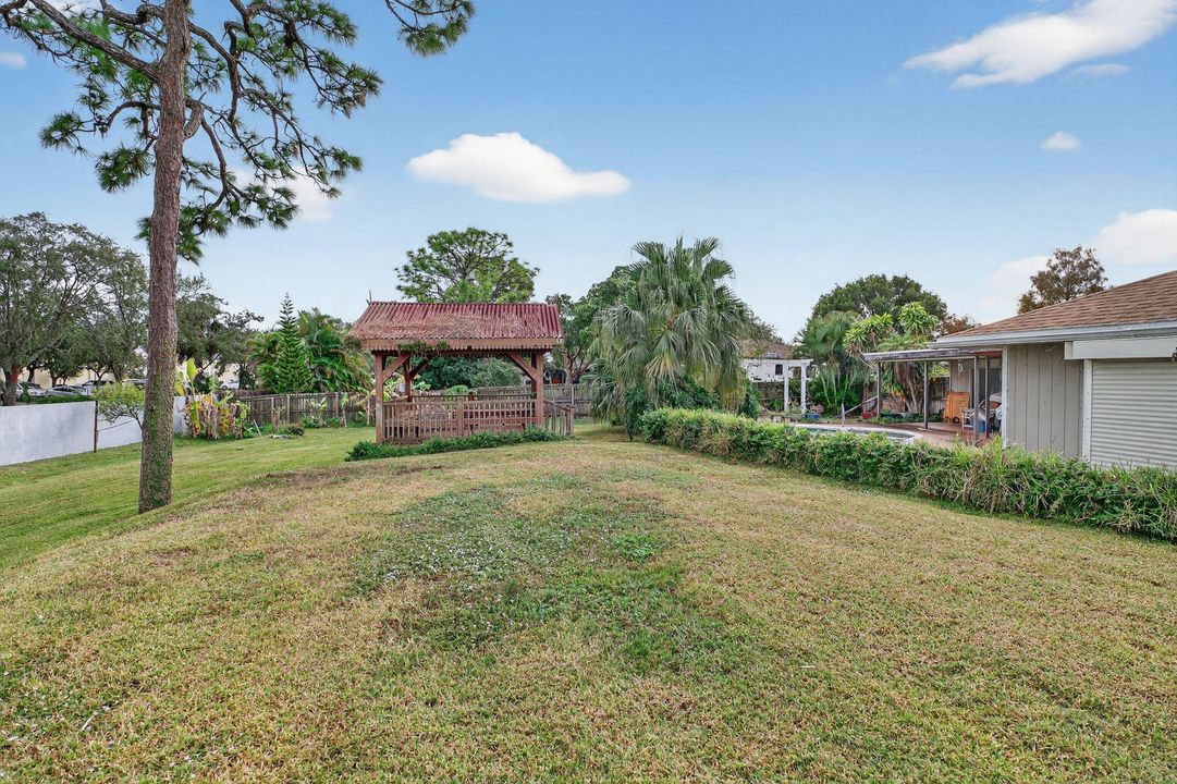 For Sale: $425,000 (4 beds, 2 baths, 2109 Square Feet)