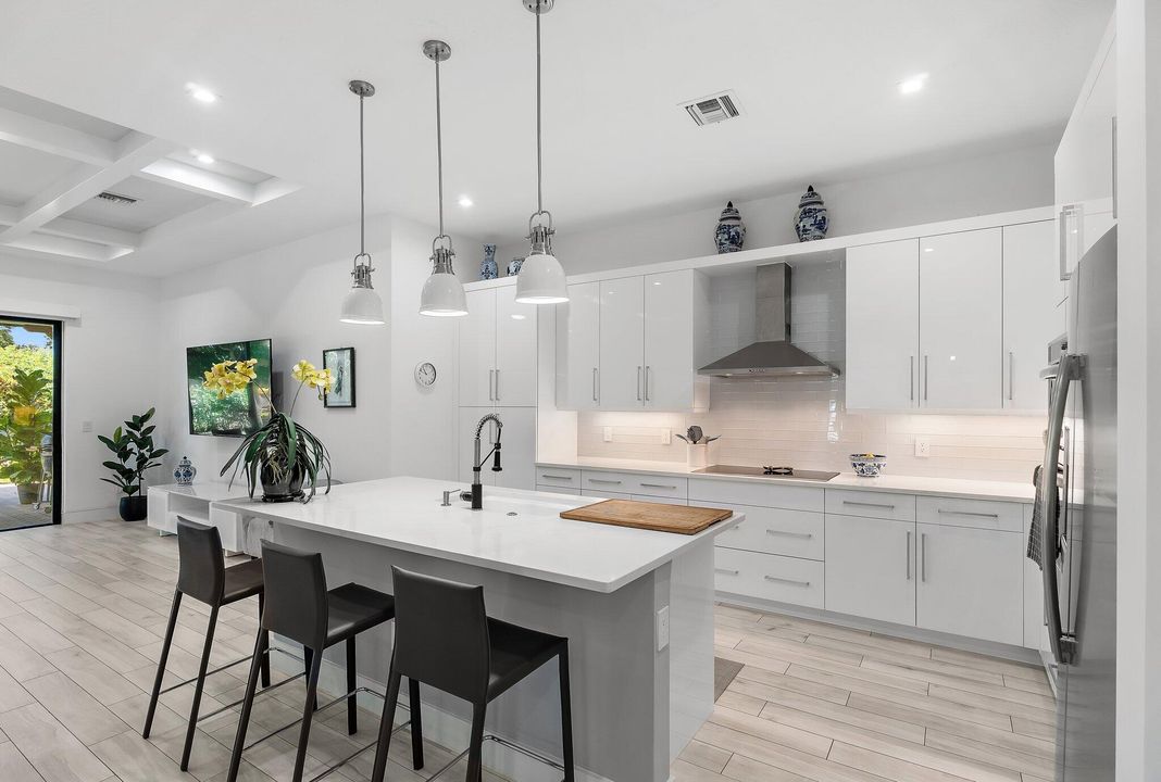 En Venta: $1,200,000 (2 camas, 3 baños, 2025 Pies cuadrados)