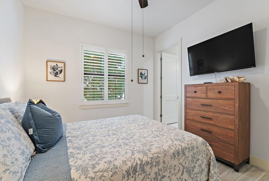 En Venta: $1,200,000 (2 camas, 3 baños, 2025 Pies cuadrados)