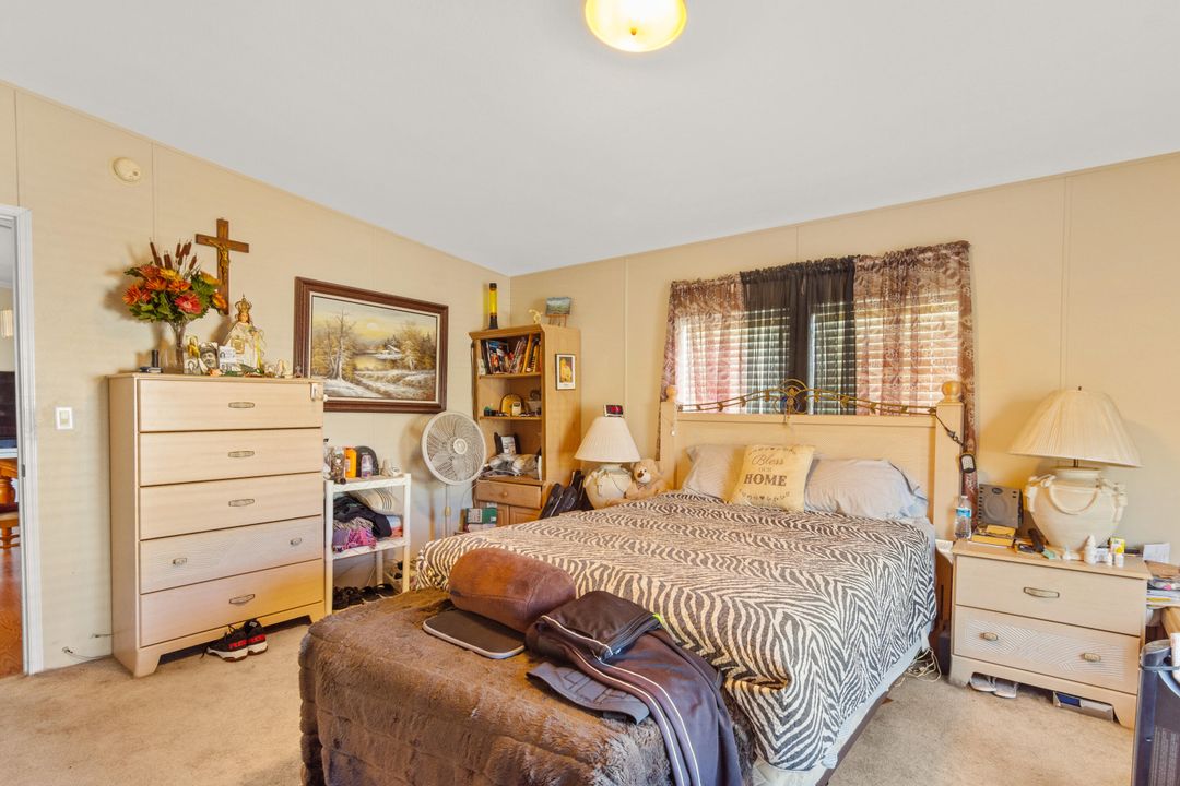 For Sale: $149,900 (2 beds, 2 baths, 1680 Square Feet)