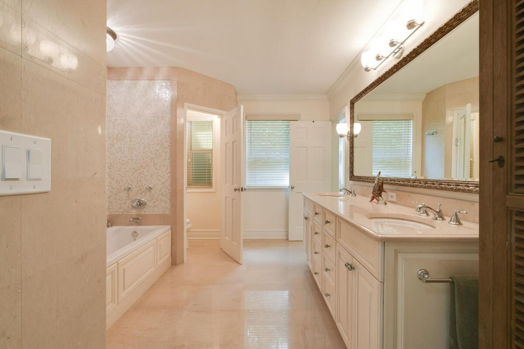 For Rent: $20,000 (4 beds, 3 baths, 3302 Square Feet)