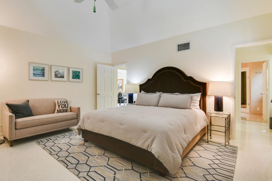 For Rent: $20,000 (4 beds, 3 baths, 3302 Square Feet)