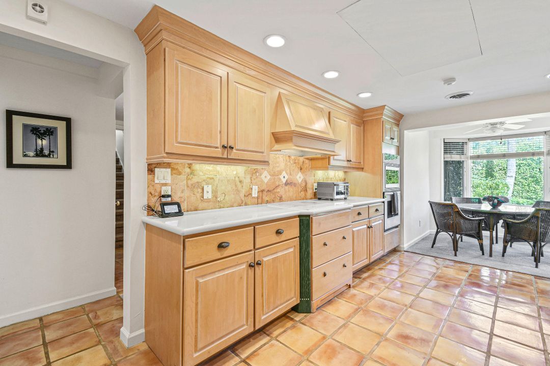 For Rent: $20,000 (4 beds, 3 baths, 3302 Square Feet)