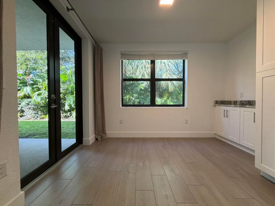 出租: $3,500 (3 贝兹, 2 浴室, 2071 平方英尺)