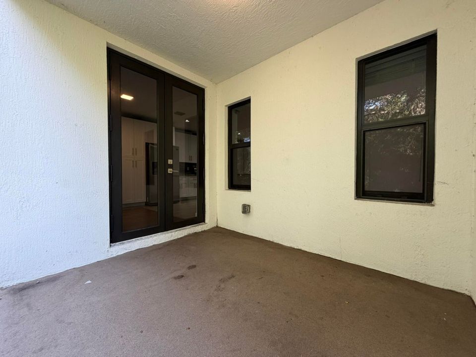 出租: $3,500 (3 贝兹, 2 浴室, 2071 平方英尺)