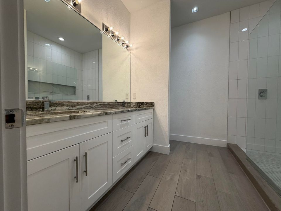 出租: $3,500 (3 贝兹, 2 浴室, 2071 平方英尺)