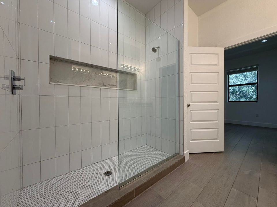 出租: $3,500 (3 贝兹, 2 浴室, 2071 平方英尺)