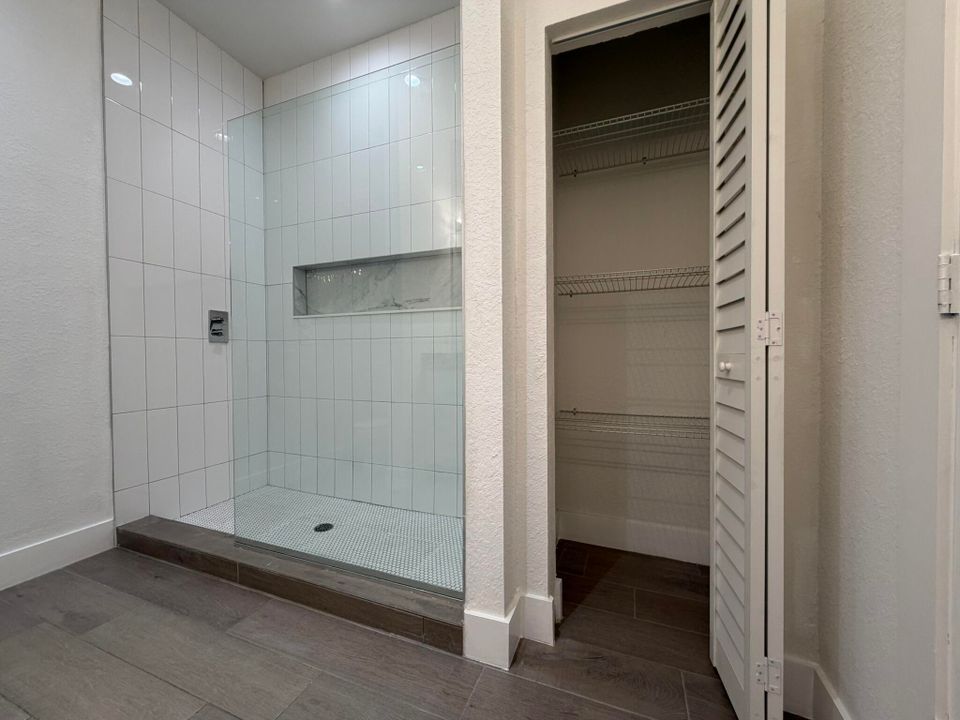 出租: $3,500 (3 贝兹, 2 浴室, 2071 平方英尺)