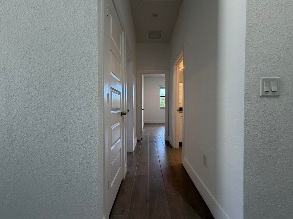 出租: $3,500 (3 贝兹, 2 浴室, 2071 平方英尺)